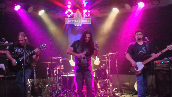 Julian Simonelli - Bassist