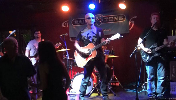 Julian Simonelli - Bassist