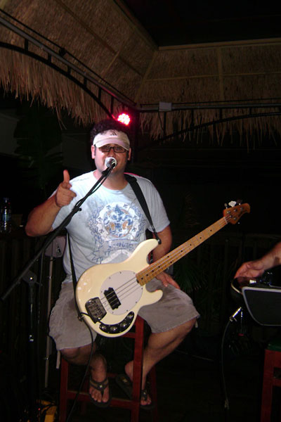 Julian Simonelli - Bassist