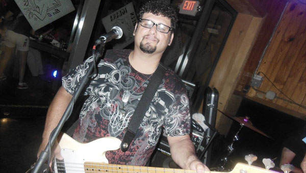 Julian Simonelli - Bassist