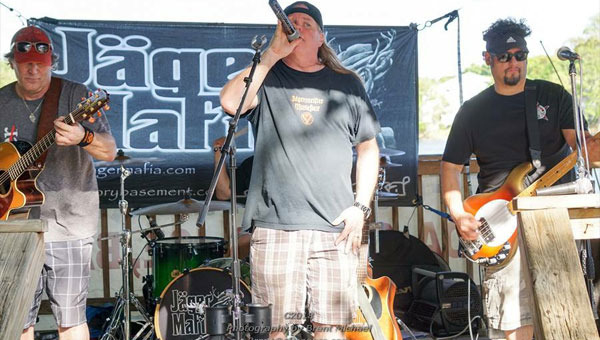 Julian Simonelli - Bassist