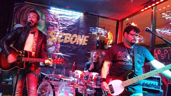 Julian Simonelli - Bassist