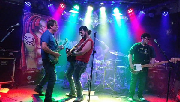 Julian Simonelli - Bassist