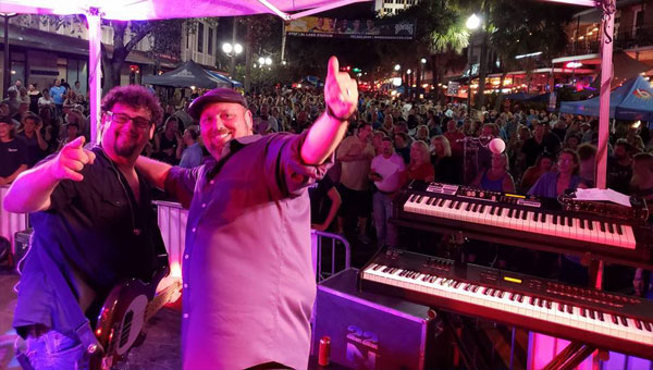 Julian Simonelli - Bassist