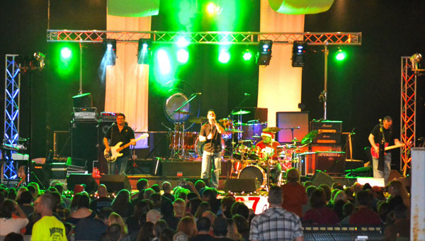 Julian Simonelli - Bassist