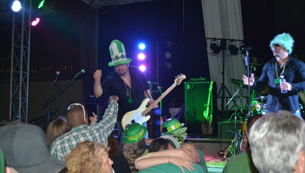 Julian Simonelli - Bassist