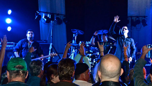 Julian Simonelli - Bassist