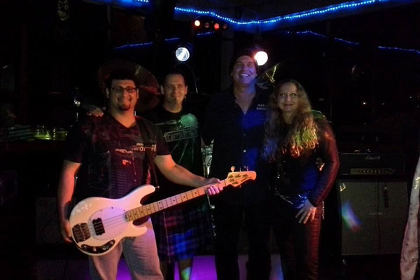 Julian Simonelli - Bassist