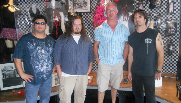 Julian Simonelli - Bassist