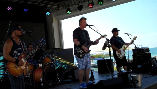 Julian Simonelli - Bassist