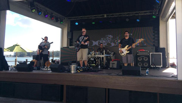 Julian Simonelli - Bassist