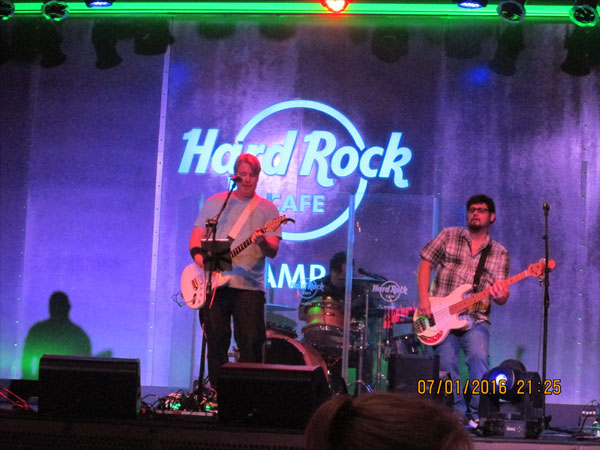 Julian Simonelli - Bassist