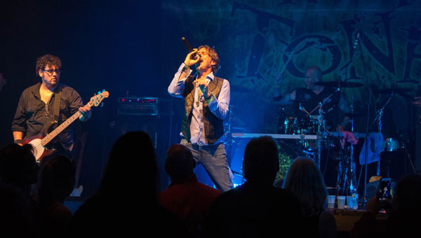 Julian Simonelli - Bassist