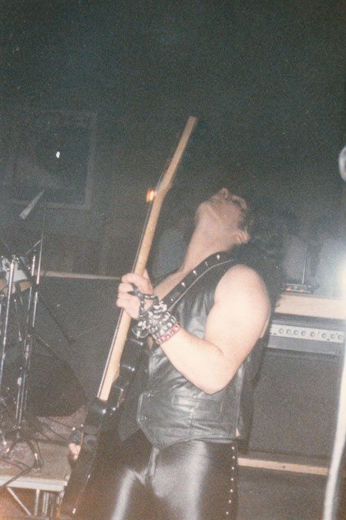Julian Simonelli - Bassist