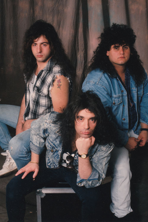 Julian Simonelli - Bassist