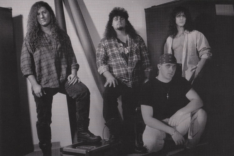 Julian Simonelli - Bassist