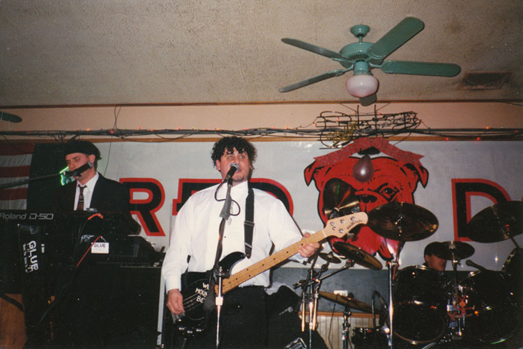 Julian Simonelli - Bassist