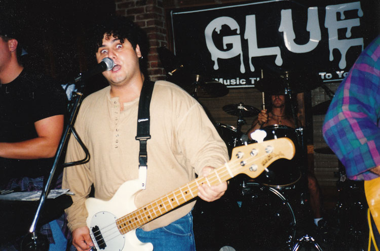 Julian Simonelli - Bassist