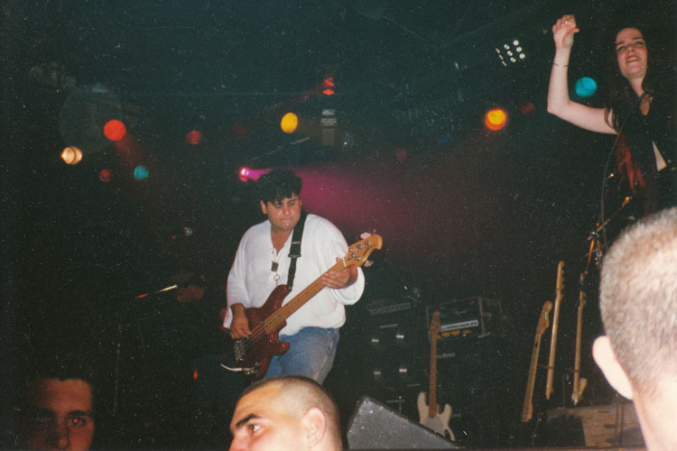 Julian Simonelli - Bassist