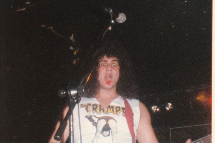 Julian Simonelli - Bassist