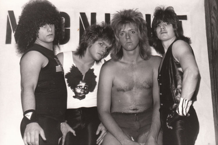 Julian Simonelli - Bassist