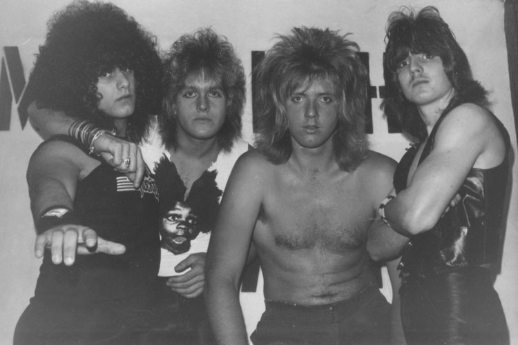 Julian Simonelli - Bassist