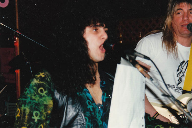 Julian Simonelli - Bassist