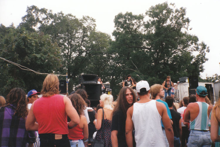 Julian Simonelli - Bassist