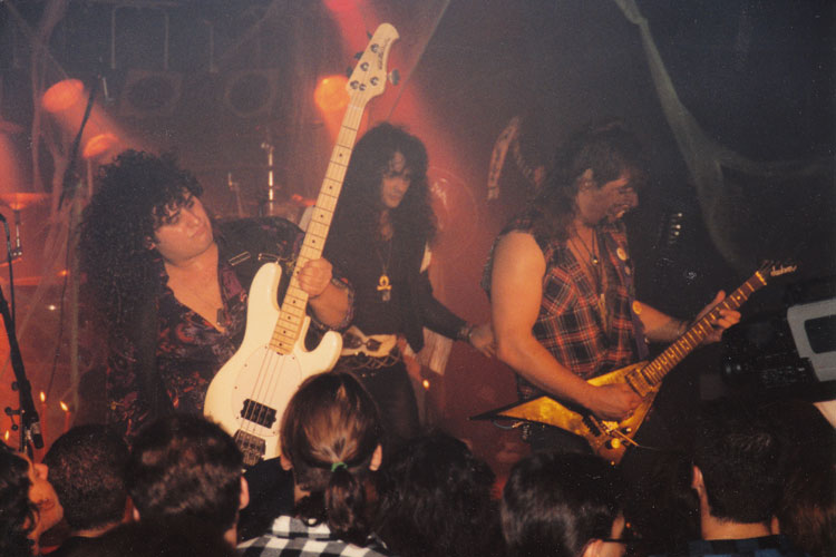 Julian Simonelli - Bassist