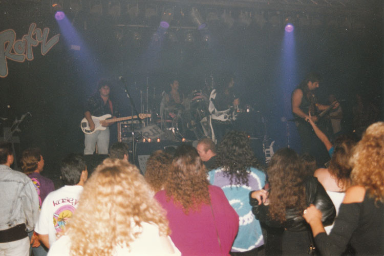 Julian Simonelli - Bassist