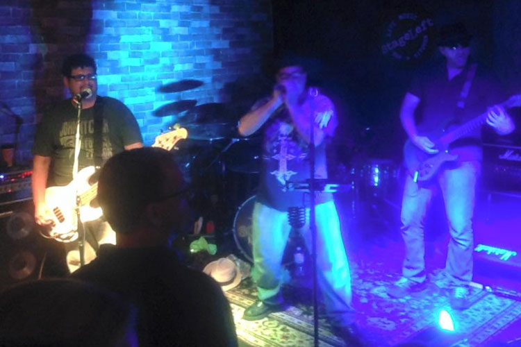 Julian Simonelli - Bassist